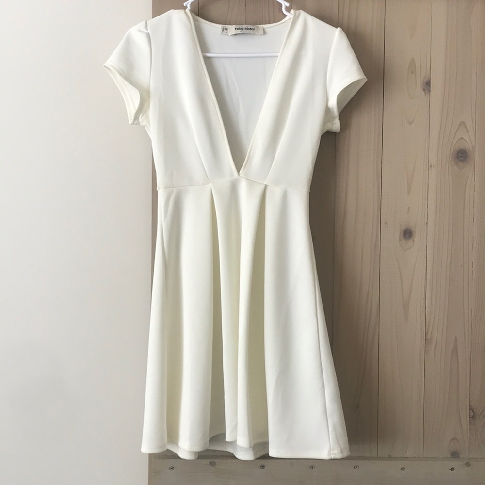 White v neck dress